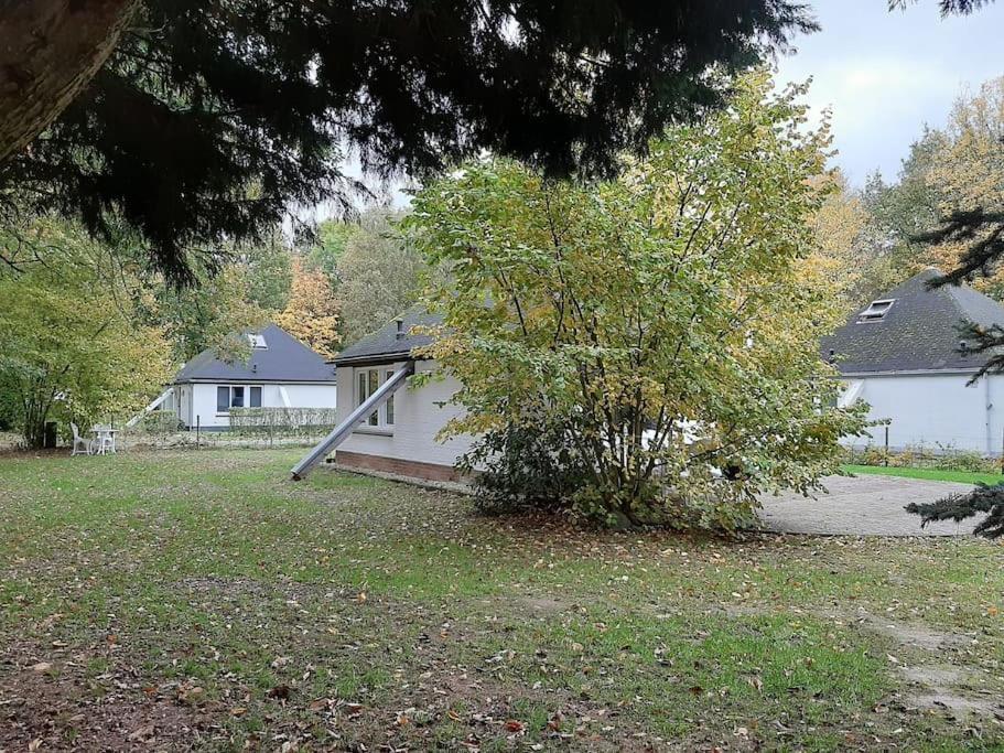 Vrijstaande Recreatievilla Met Ruime Omheinde Tuin Posterholt Exterior photo